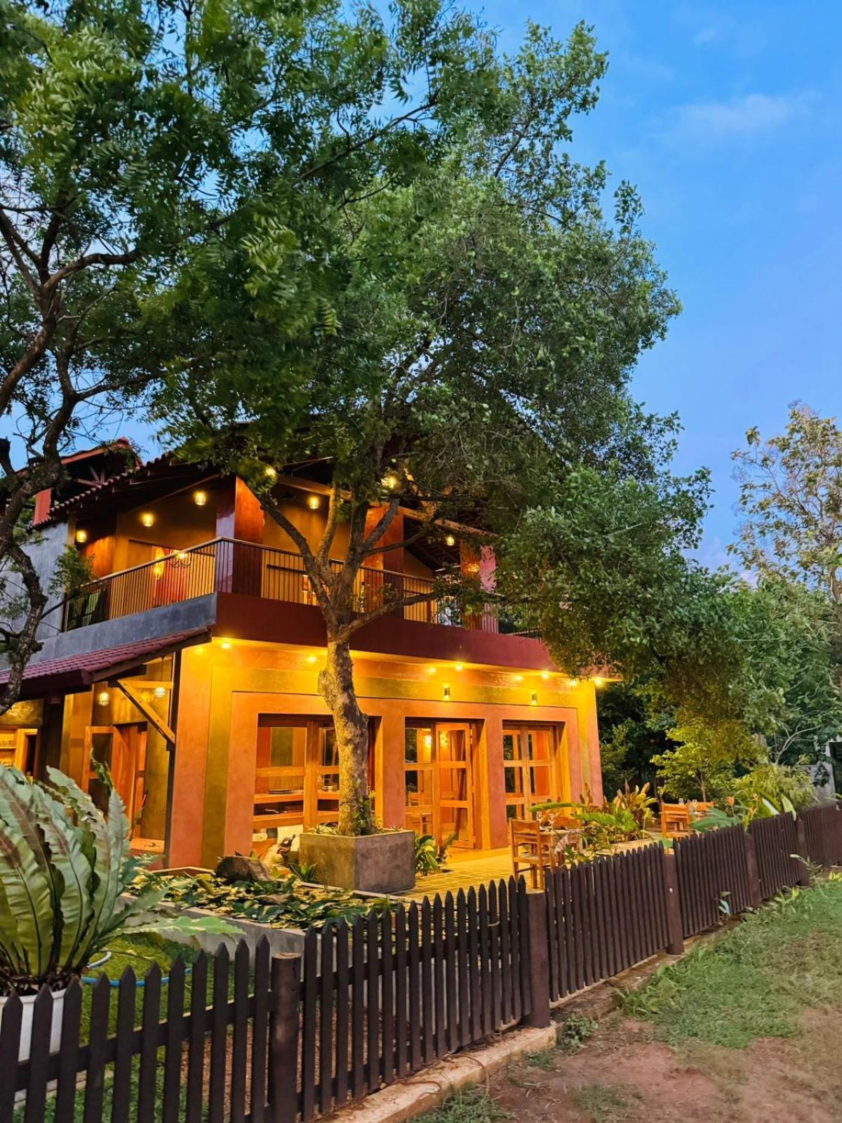 Art Yala Boutique Resort Tissamaharama Extérieur photo